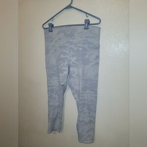 Lululemon Crop Camouflage Leggings Grey White Size 14